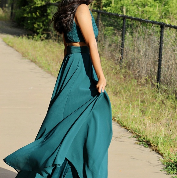 (PETITE) Vivid Imagination Lulu's Maxi Dress - Picture 3 of 5